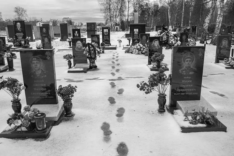 Soldiers' cemetery in Yaroslavl, December 2025.Photo by Oleg Klimov
