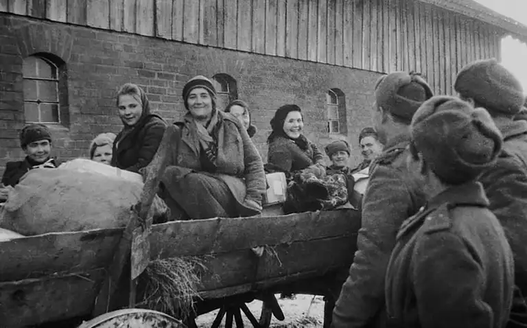 The first settlers in East Prussia., 1945-1947. Photo: Author unknown / Naval Museum Archive/ CloseUpRussia Archive