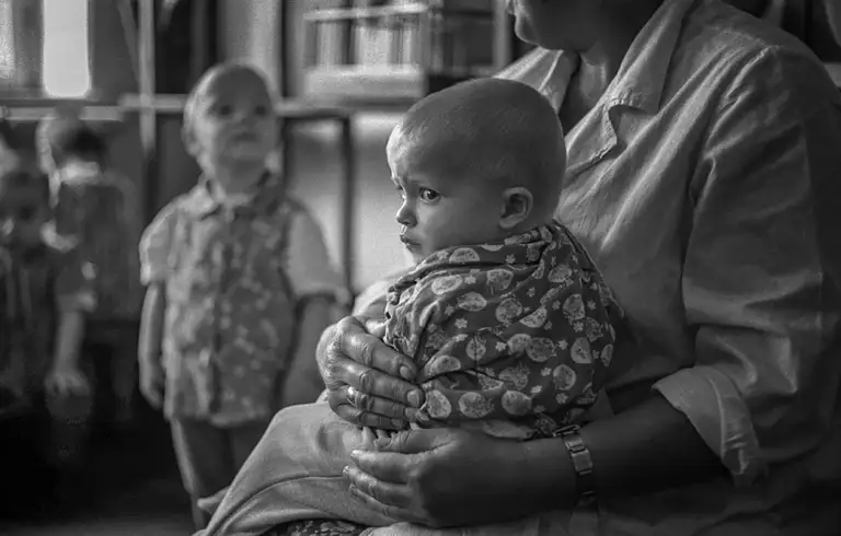 Specialized Children's Home No. 2, which houses children with congenital malformations, postpartum injuries, and those who, according to doctors, cannot live among ordinary children. St. Michurina. Novokuznetsk. Kemerovo region. Kuzbass. Siberia. 22.05. 1981 Photo Vladimir Sokolaev/Liberty SU Archive