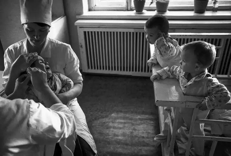 Specialized Children's Home No. 2, which houses children with congenital malformations, postpartum injuries, and those who, according to doctors, cannot live among ordinary children. St. Michurina. Novokuznetsk. Kemerovo region. Kuzbass. Siberia. 10/28/1987 Photo Vladimir Sokolaev/Liberty SU Archive