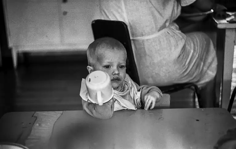  Specialized Children's Home No. 2, which houses children with congenital malformations, postpartum injuries, and those who, according to doctors, cannot live among ordinary children. St. Michurina. Novokuznetsk. Kemerovo region. Kuzbass. Siberia. 26.05. 1981 Photo Vladimir Sokolaev/Liberty SU Archive