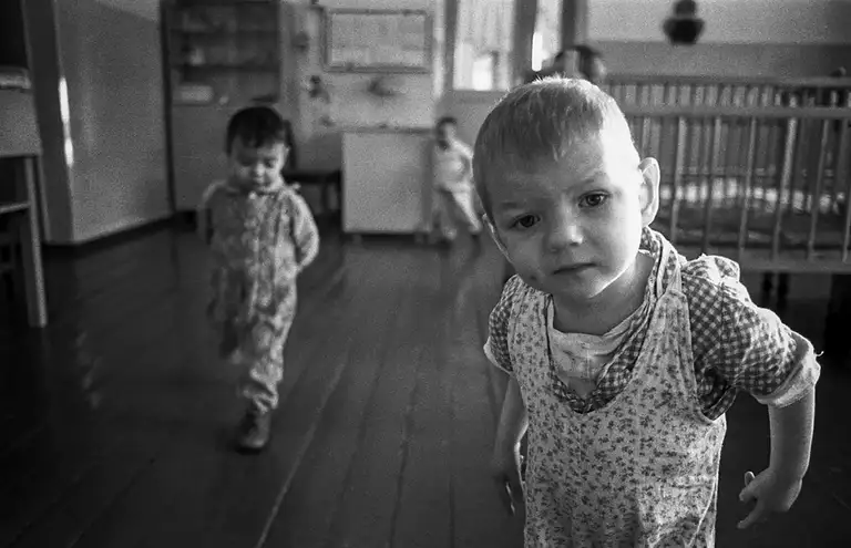 Specialized Children's Home No. 2, which houses children with congenital malformations, postpartum injuries, and those who, according to doctors, cannot live among ordinary children. St. Michurina. Novokuznetsk. Kemerovo region. Kuzbass. Siberia. 22.11. 1981 Photo Vladimir Sokolaev/Liberty SU Archive