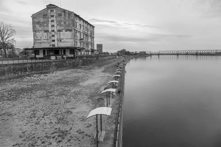 The border between Russia and Lithuania runs along the fairway of the Neman River. Sovetsk, formerly Tilsit, East Prussia. Kaliningrad Region, May 2026. Photo by Oleg Klimov.
